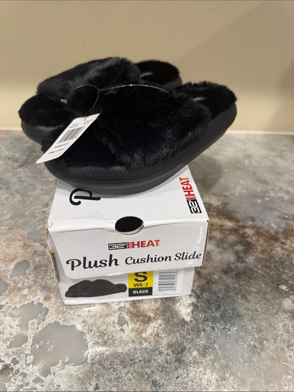 32 Degrees Black Plush Cushion Slide Sandals